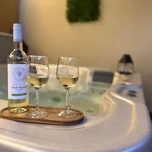 https://vrfal-apartman-ii.egerhotels.net